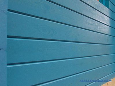 Чим краще пофарбувати дерев'яний будинок зовні