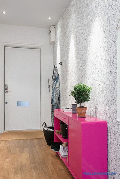 Які шпалери вибрати для передпокою або коридору в квартирі